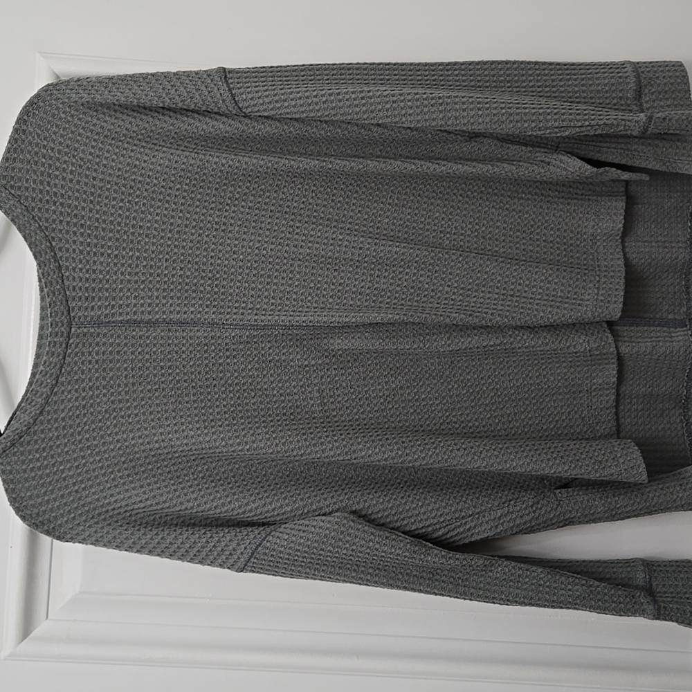 American Eagle Textured Gray Crewneck Sweater P2P 24 L25